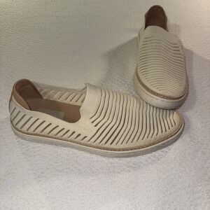 UGG Womens 8 Ivory Knit Lightweight Sammy Breeze Slip-On Shoes Mint Condition